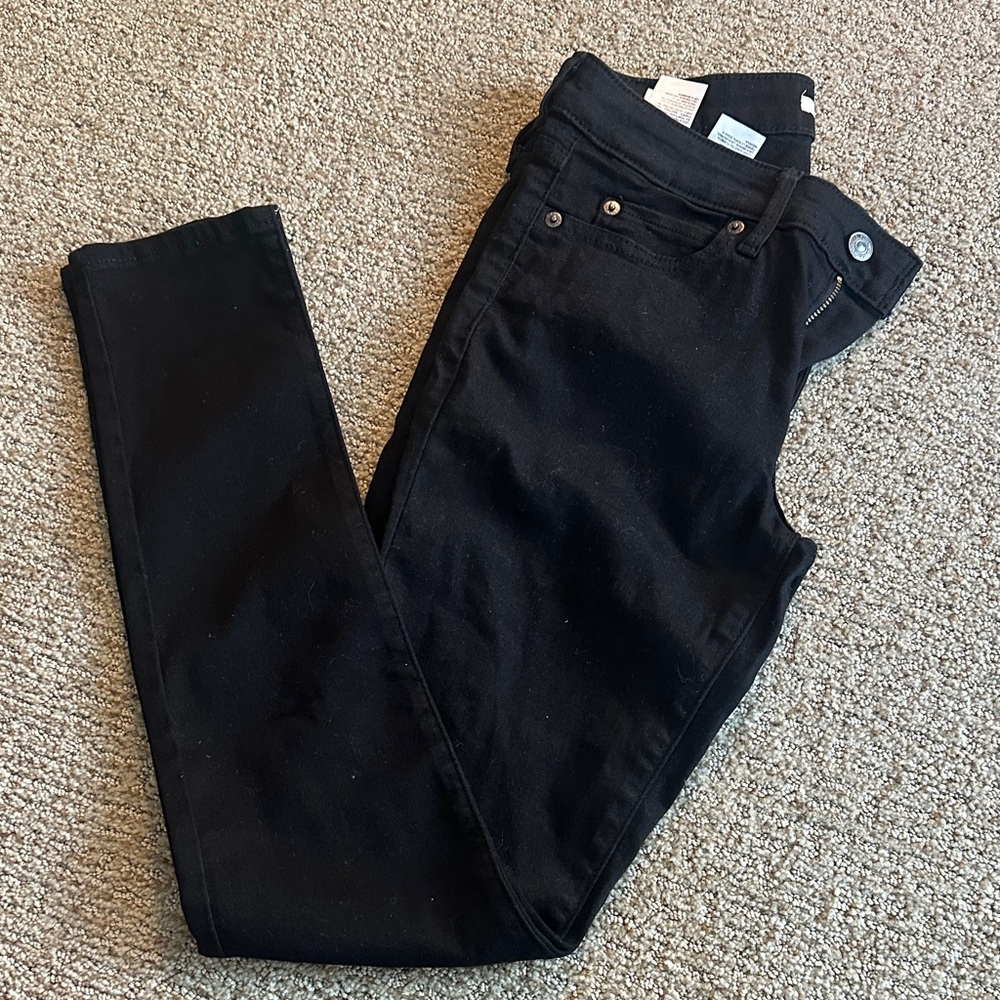 Classic Black Women's Skinny Jeans